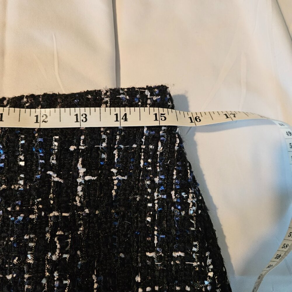 size 8 - Picture 3 of 9